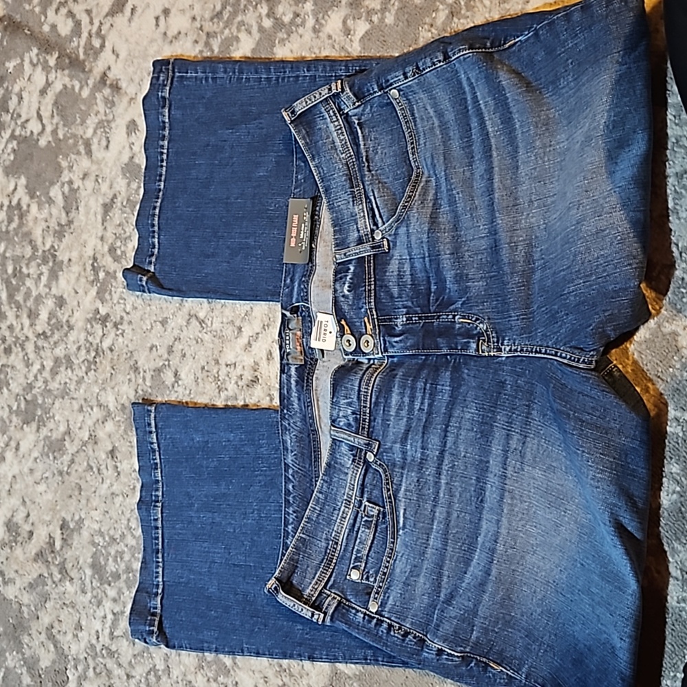 TORRID MID RISE FLARE DENIM JEANS SIZE 22 SHORT - Picture 3 of 6